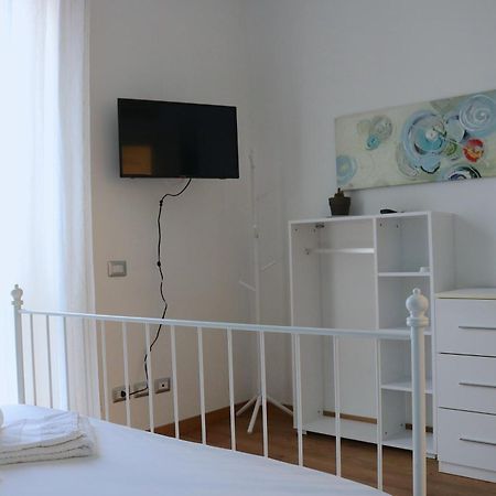 Lovely Navigli Studio With Balcony - Via Carlo Torre Milano Dış mekan fotoğraf