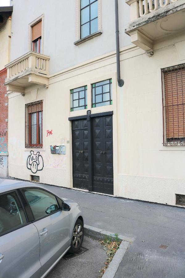 Lovely Navigli Studio With Balcony - Via Carlo Torre Milano Dış mekan fotoğraf